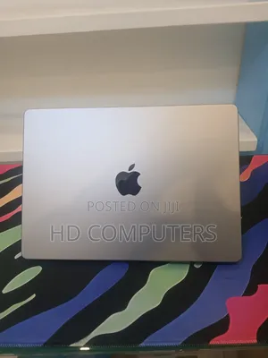 New Laptop Apple MacBook Pro 2023 M3 Pro 8GB Apple M3 Pro SSD 512GB