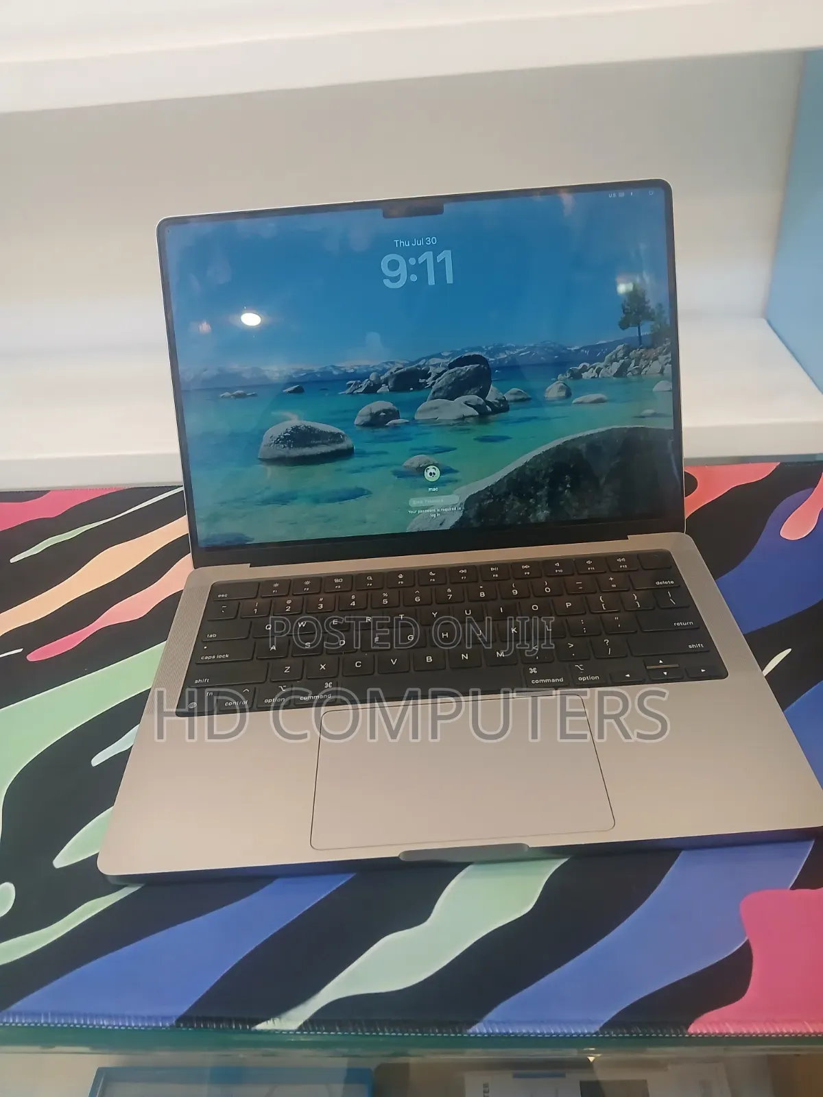 New Laptop Apple MacBook Pro 2023 M3 Pro 8GB Apple M3 Pro SSD 512GB