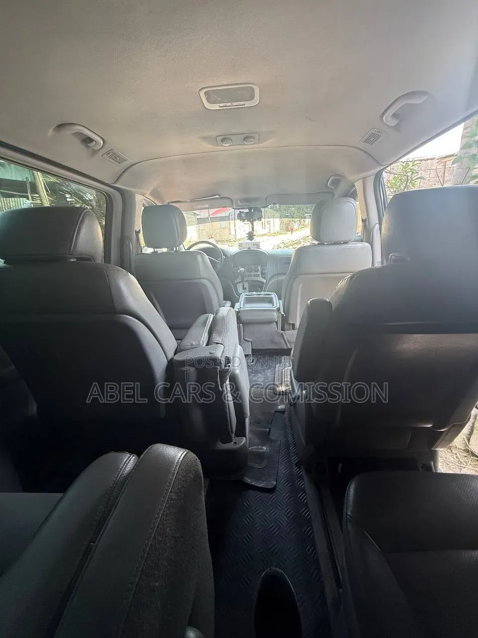 HYUNDAI Starex 2017 for Rent