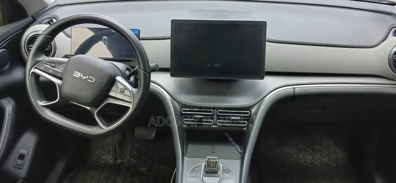 BYD Seal 05 DM-i 2025 Off white