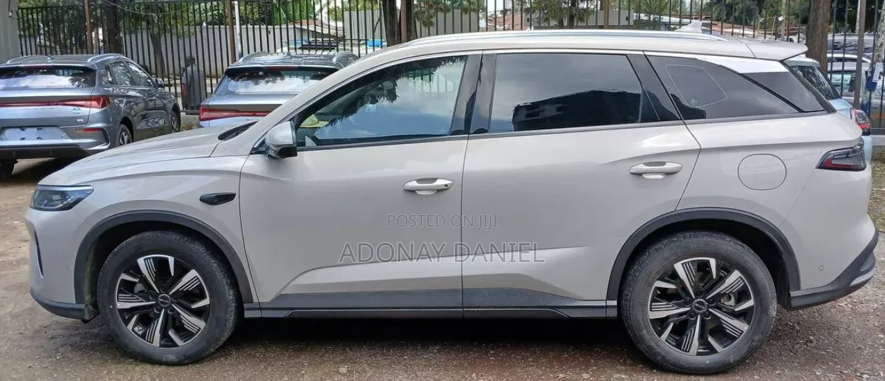 BYD Seal 05 DM-i 2025 Off white