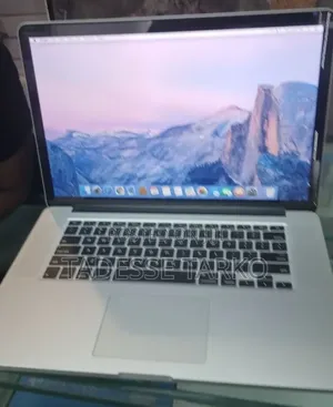 New Laptop Apple MacBook Pro 2015 16GB Intel Core i7 SSD 512GB