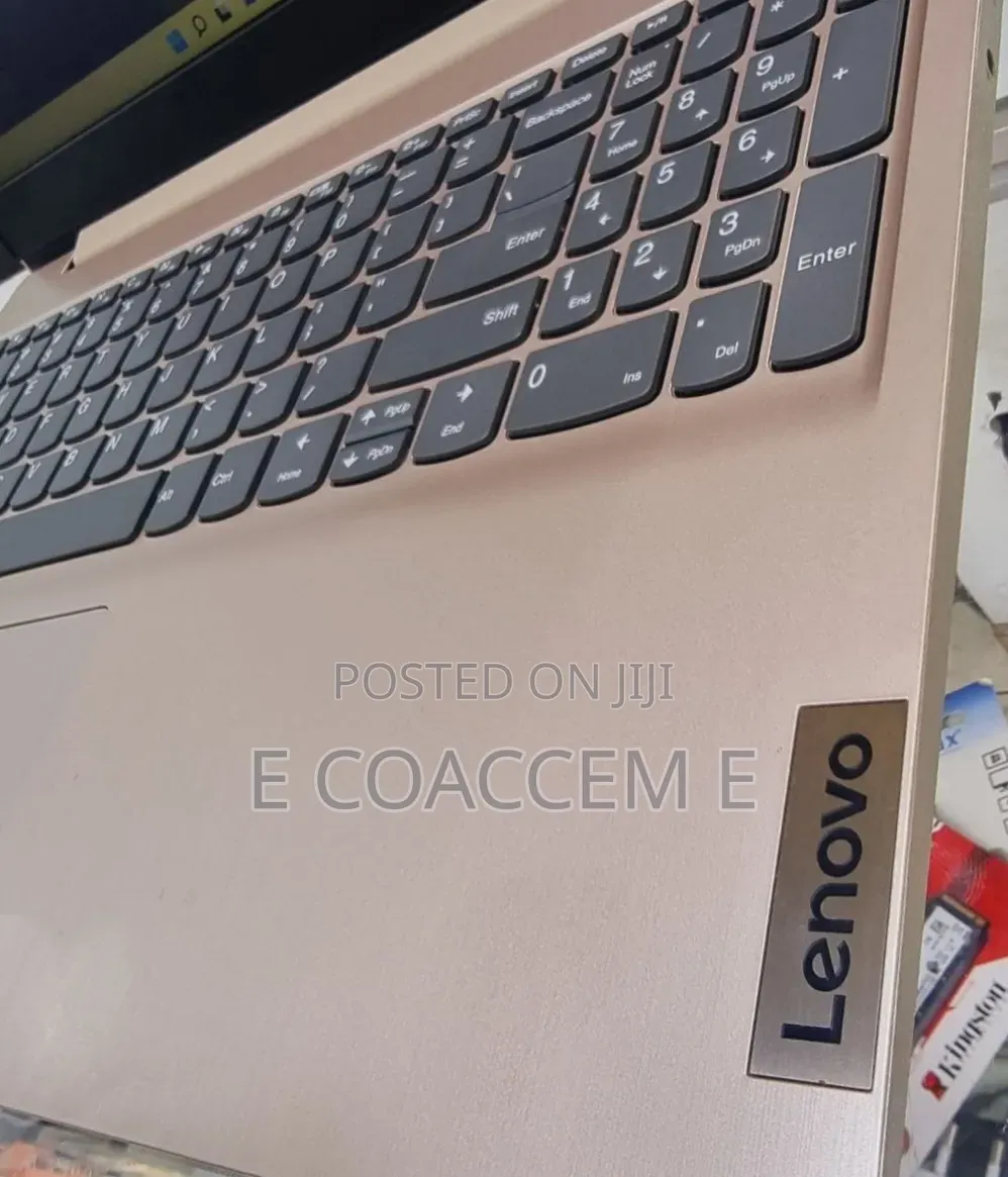 New Laptop Lenovo 8GB Intel Core i3 SSD 256GB