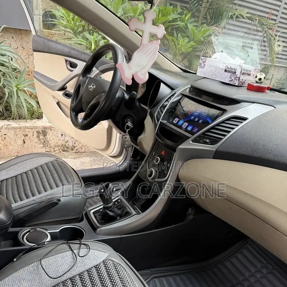 Hyundai Elantra 2015 Silver
