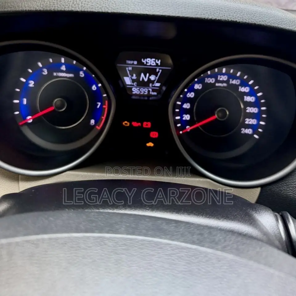 Hyundai Elantra 2015 Silver