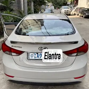 Hyundai Elantra 2015 Silver