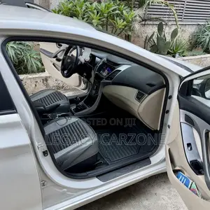 Hyundai Elantra 2015 Silver