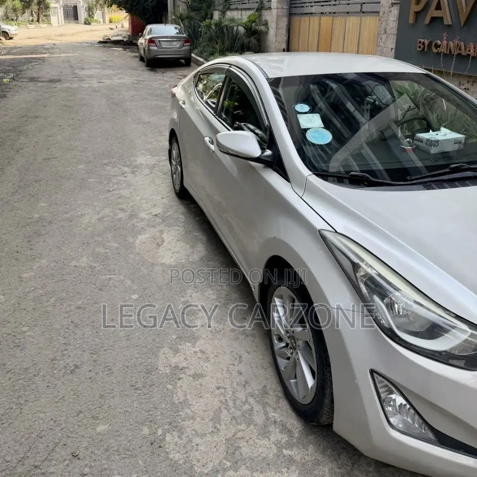 Hyundai Elantra 2015 Silver