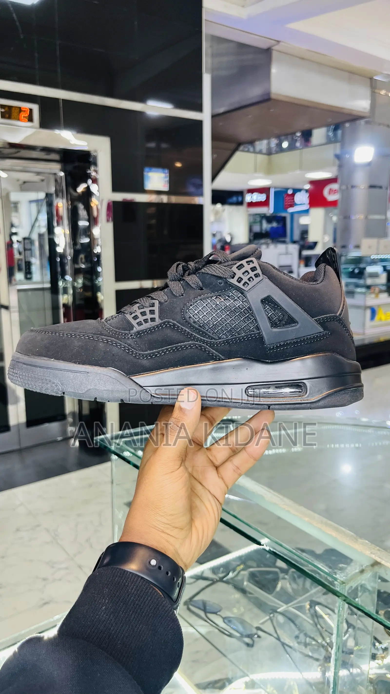 Air Jordan 4 Black Cat