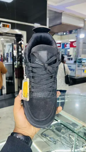 Air Jordan 4 Black Cat