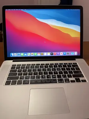 Laptop Apple MacBook Pro 2015 16GB Intel Core i7 SSD 256GB