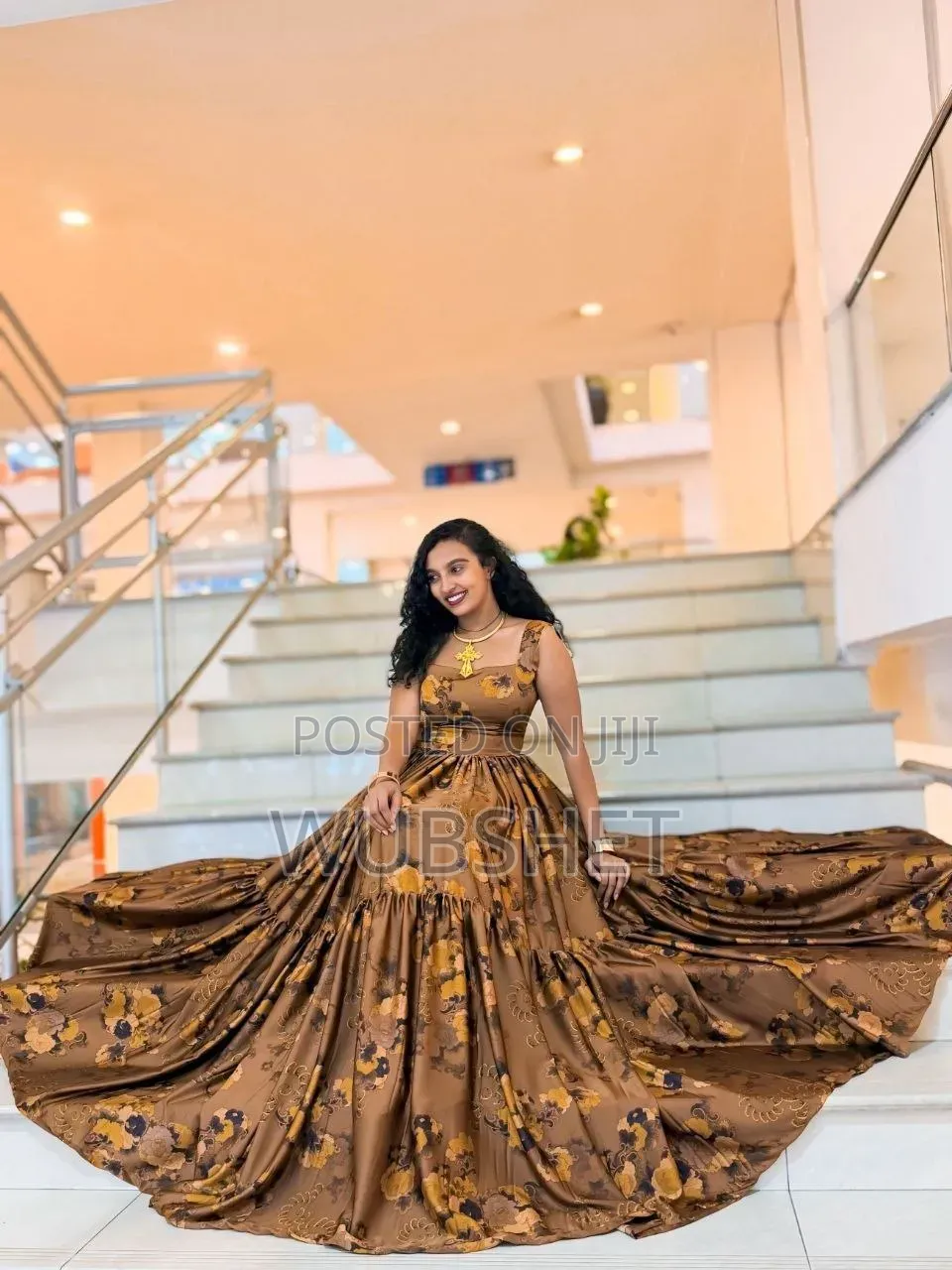 ልብሶቹ ሳተናቸው ለመልበስ ተስማ ለውበት ማራኪ ሲሆኑ እናተ ብቻ እዘዙ እጂ እኛ አሳምረን