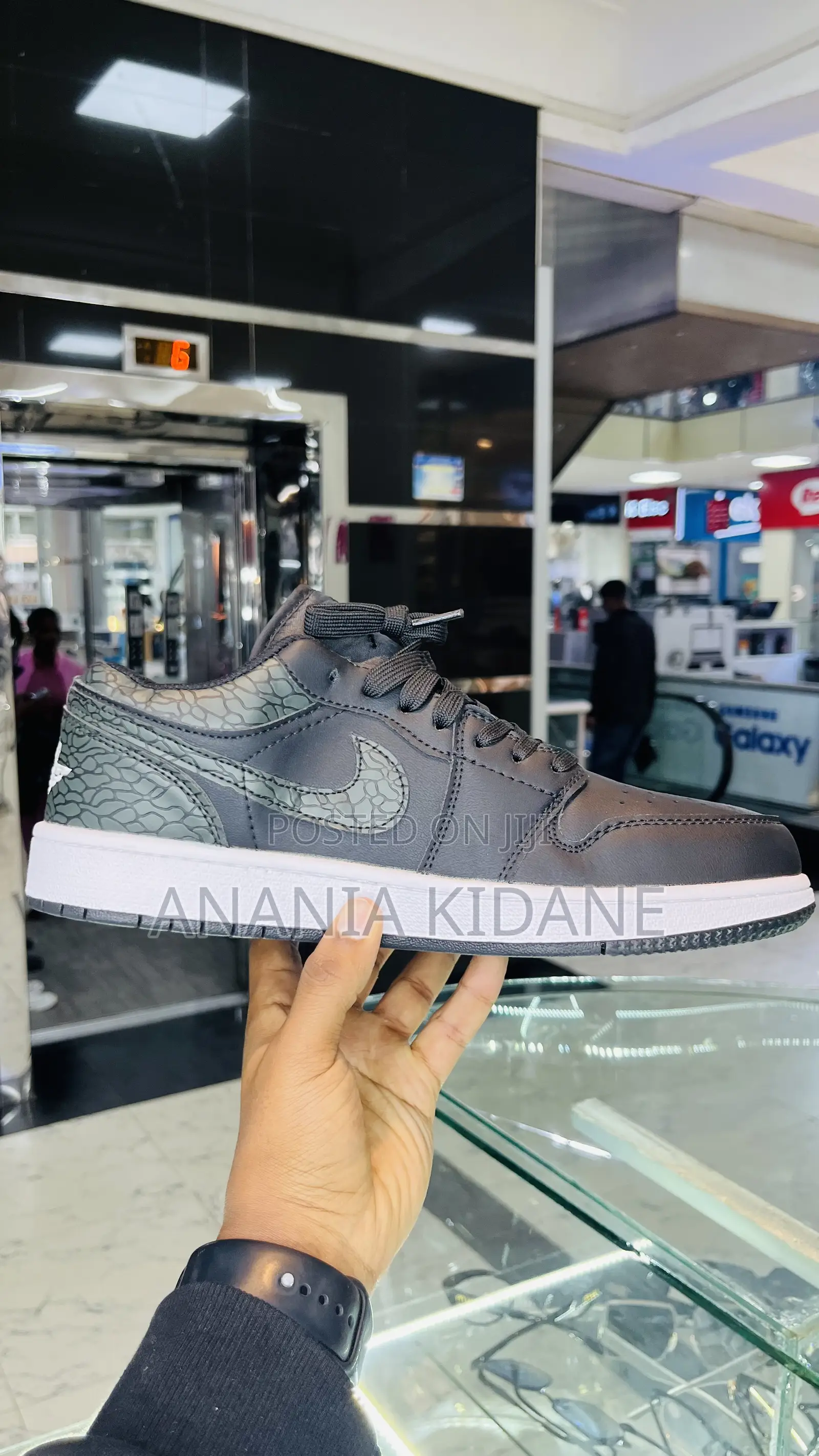 Low Black Air Jordan