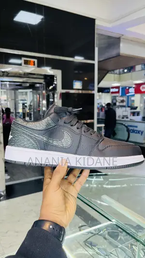 Low Black Air Jordan