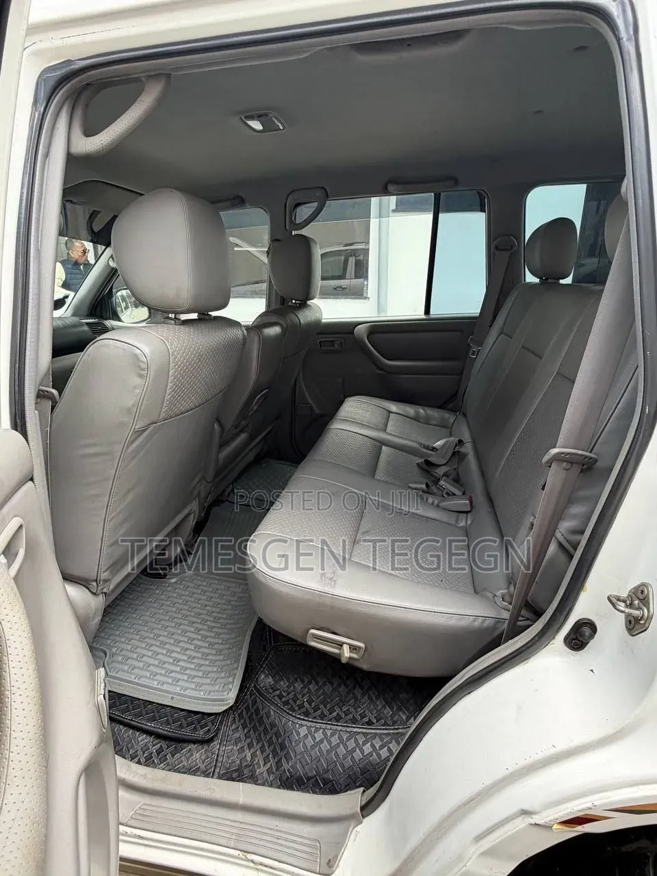 Toyota Land Cruiser 2004 White