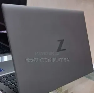 New Laptop HP ZBook Firefly G8 16GB Intel Core i7 SSD 512GB