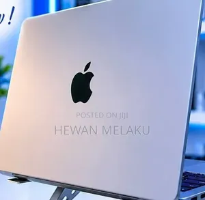 New Laptop Apple MacBook Pro 2021 M1 16GB Apple M1 Pro SSD 512GB