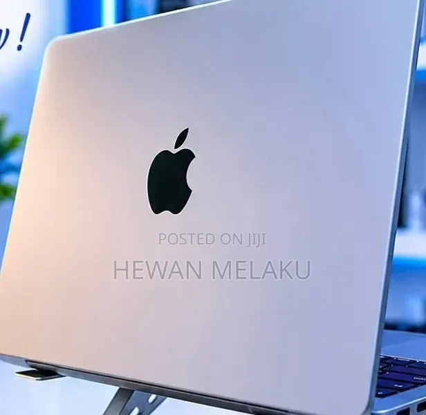 New Laptop Apple MacBook Pro 2021 M1 16GB Apple M1 Pro SSD 512GB