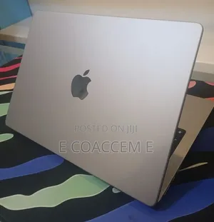New Laptop Apple MacBook 8GB SSD 512GB