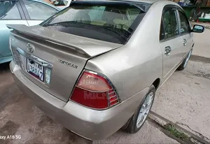 Toyota Corolla 2005 Silver