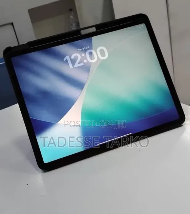 New Apple iPad Pro 1 TB Silver