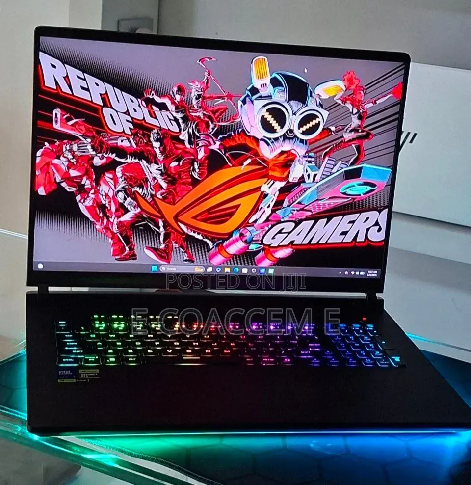 New Laptop Asus ROG Strix G18 32GB Intel Core Ultra 9 SSD 2T