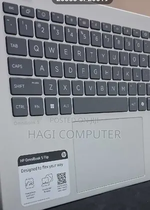 New Laptop HP OmniBook 5 Flip 16GB Intel Core i7 SSD 512GB