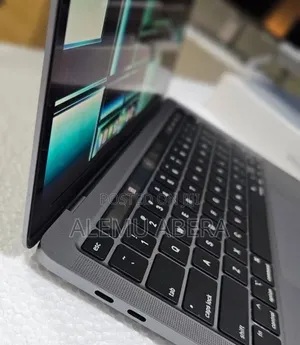 New Laptop Apple MacBook Pro 2023 M2 Pro 8GB Apple M2 SSD 256GB