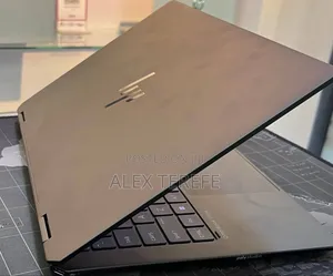 New Laptop HP OmniBook Ultra Flip 14" 32GB Intel Core Ultra 7 SSD 1T