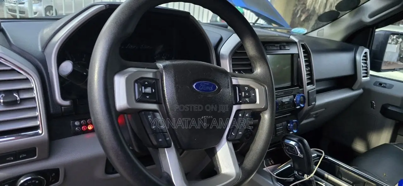 Ford F-150 2018 Blue