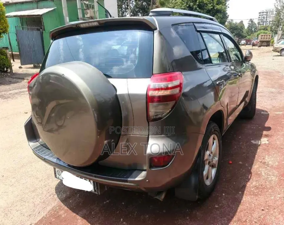 Toyota RAV4 2012 Gray