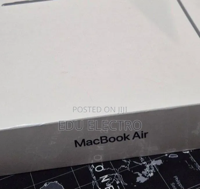 New Laptop Apple MacBook Air 2022 M2 8GB Apple M2 SSD 256GB