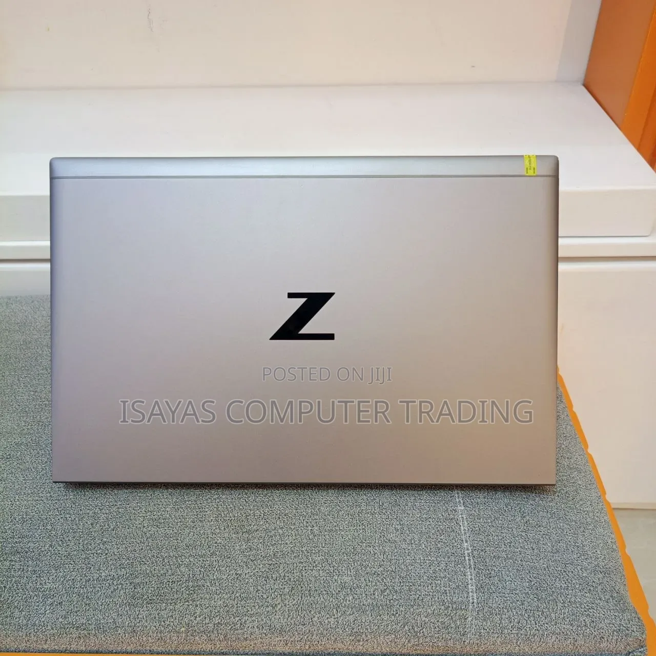 New Laptop HP ZBook Firefly G8 16GB Intel Core i7 SSD 512GB
