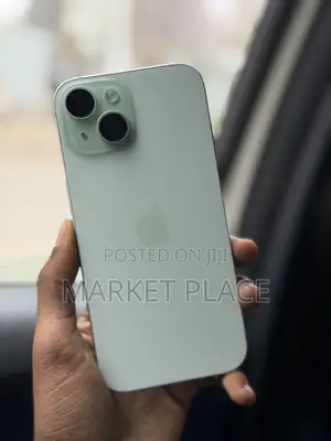 Apple iPhone 15 128 GB Green