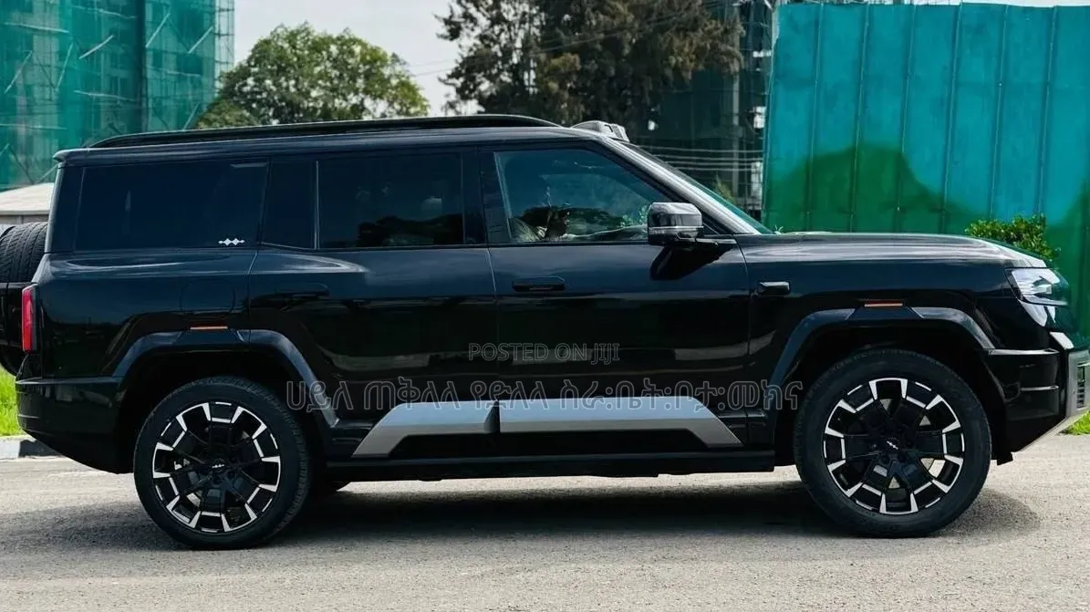 BYD Leopard 8 2.0 Hybrid AWD 2025 Matt Black