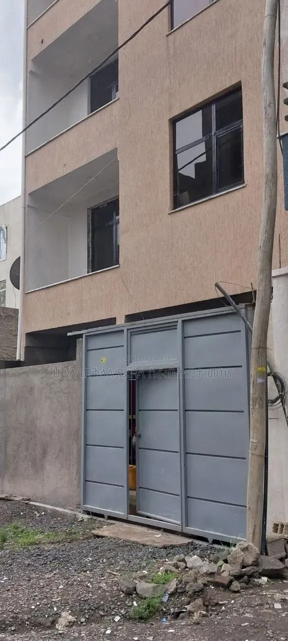 Furnished 8bdrm House in Ayat Area Best, Yeka for sale