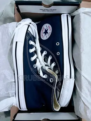 Converse Chuck Taylor All Star High Top Canvas Sneakers – Navy Blue