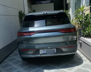 BYD Tang EV 2025 Green