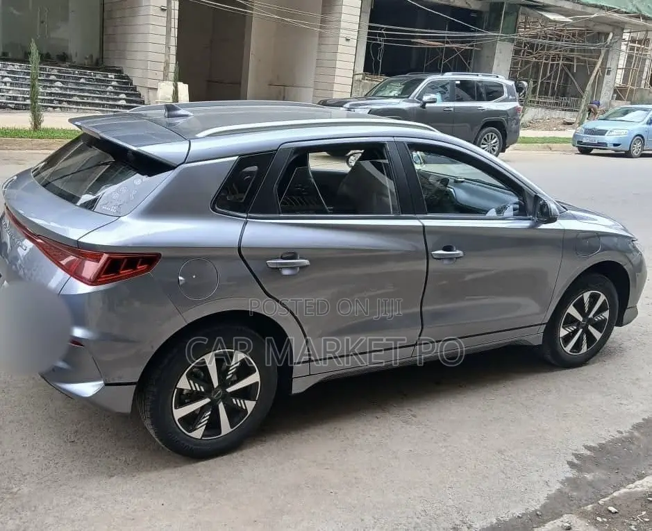 New BYD E2 43 kWh 94 hp FWD 2024 Gray