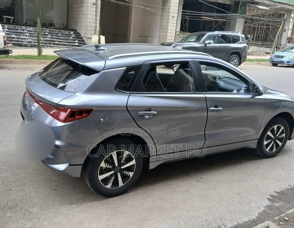New BYD E2 43 kWh 94 hp FWD 2024 Gray