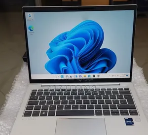 New Laptop HP EliteBook 830 G9 16GB Intel Core i5 SSD 512GB