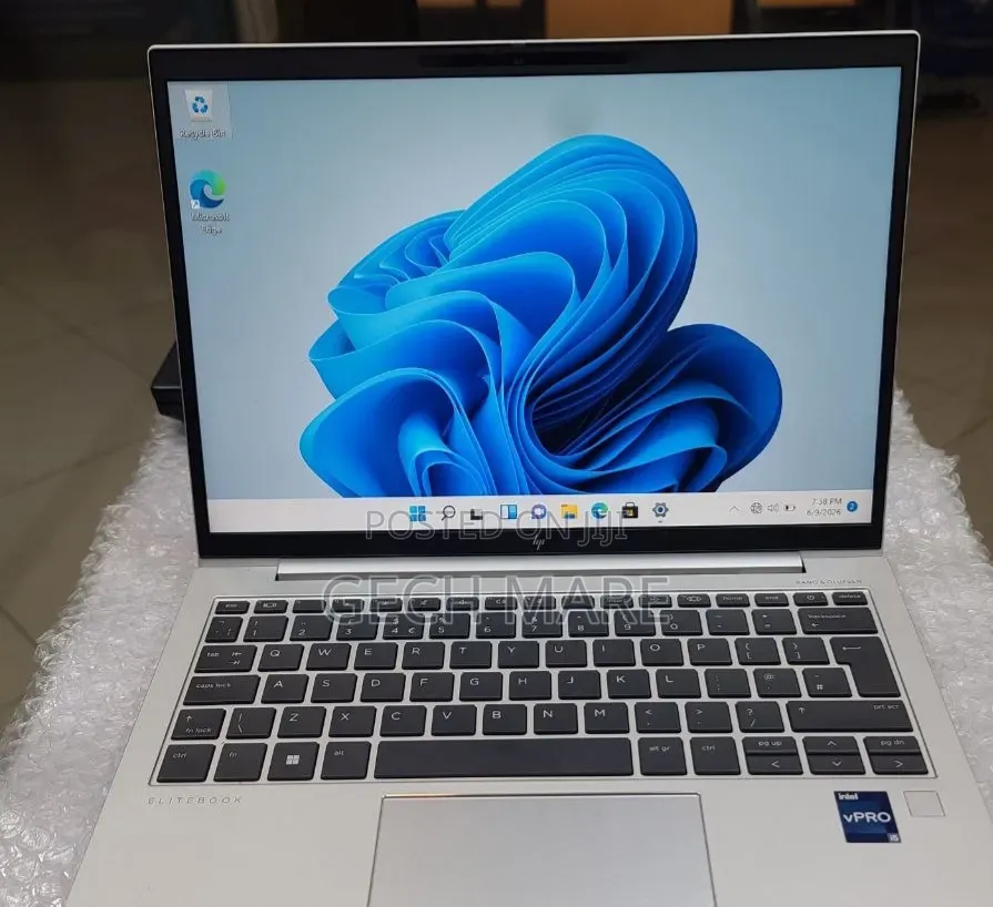 New Laptop HP EliteBook 830 G9 16GB Intel Core i5 SSD 512GB