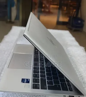 New Laptop HP EliteBook 830 G9 16GB Intel Core i5 SSD 512GB
