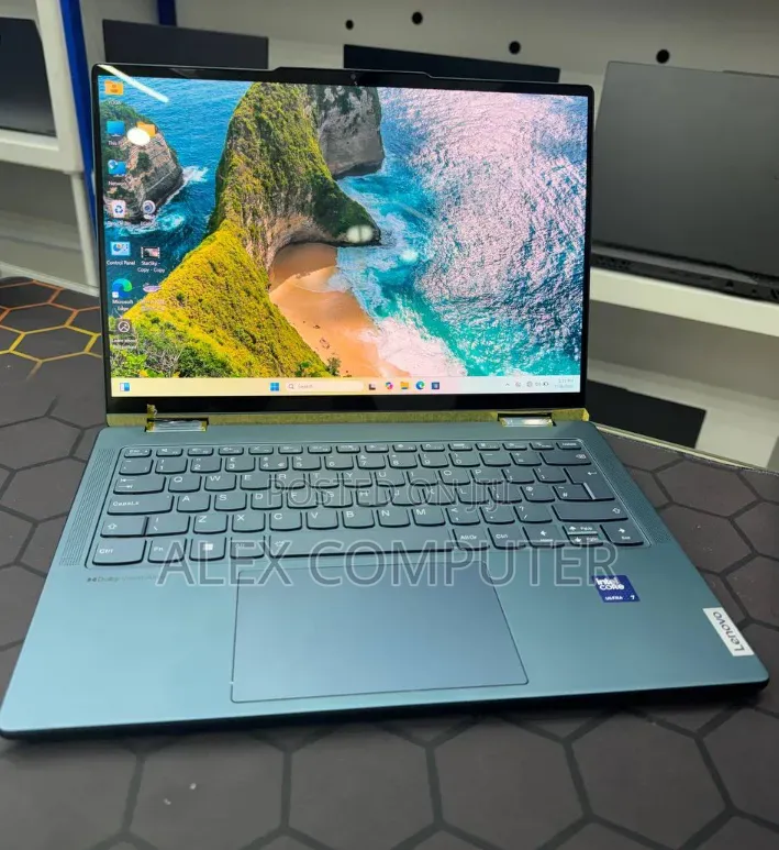 New Laptop Lenovo 16GB Intel Core Ultra 7 SSD 512GB