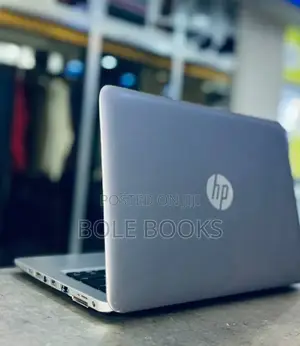 Laptop HP EliteBook 820 G3 8GB AMD Ryzen 9 SSD 256GB