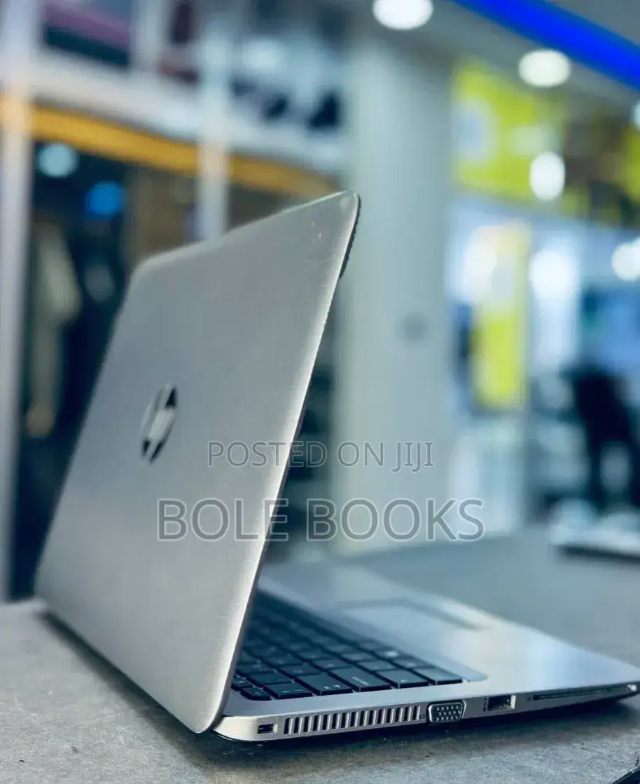 Laptop HP EliteBook 820 G3 8GB AMD Ryzen 9 SSD 256GB