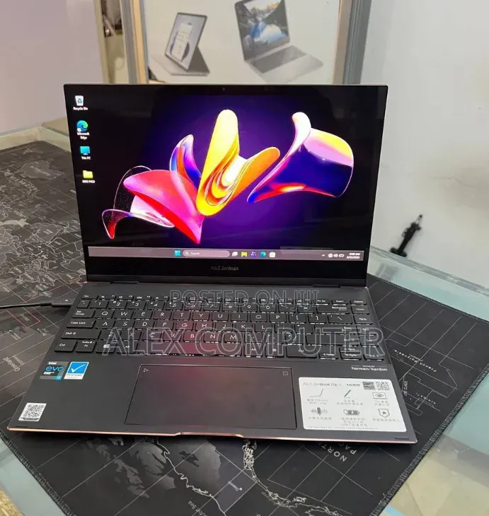 New Laptop Asus VivoBook Flip 14 TP401NA 16GB Intel Core i7 SSD 512GB