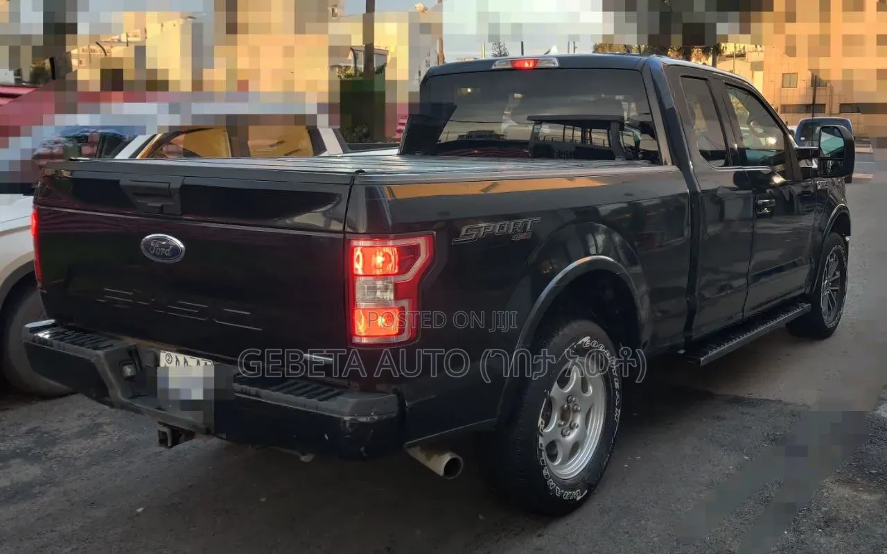 Ford F-150 Lariat 4x4 SuperCrew Cab Styleside 5.5 ft. box 145 in. WB