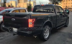 Ford F-150 Lariat 4x4 SuperCrew Cab Styleside 5.5 ft. box 145 in. WB