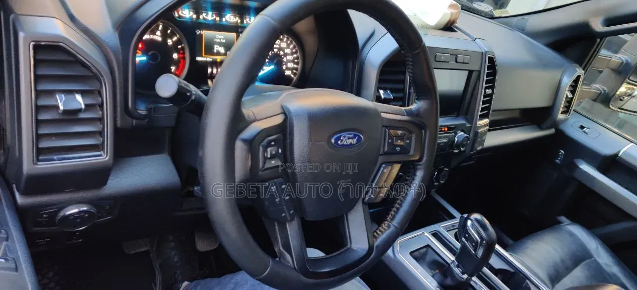 Ford F-150 Lariat 4x4 SuperCrew Cab Styleside 5.5 ft. box 145 in. WB